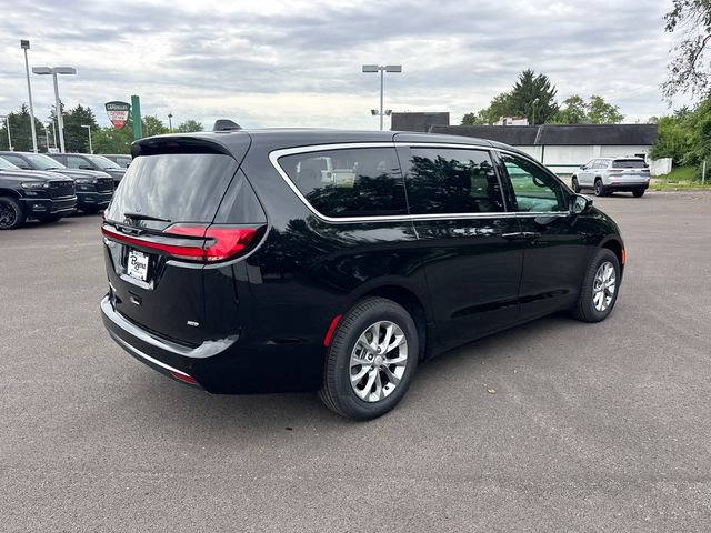New 2027 Chrysler Pacifica Select AWD/4WD image 32