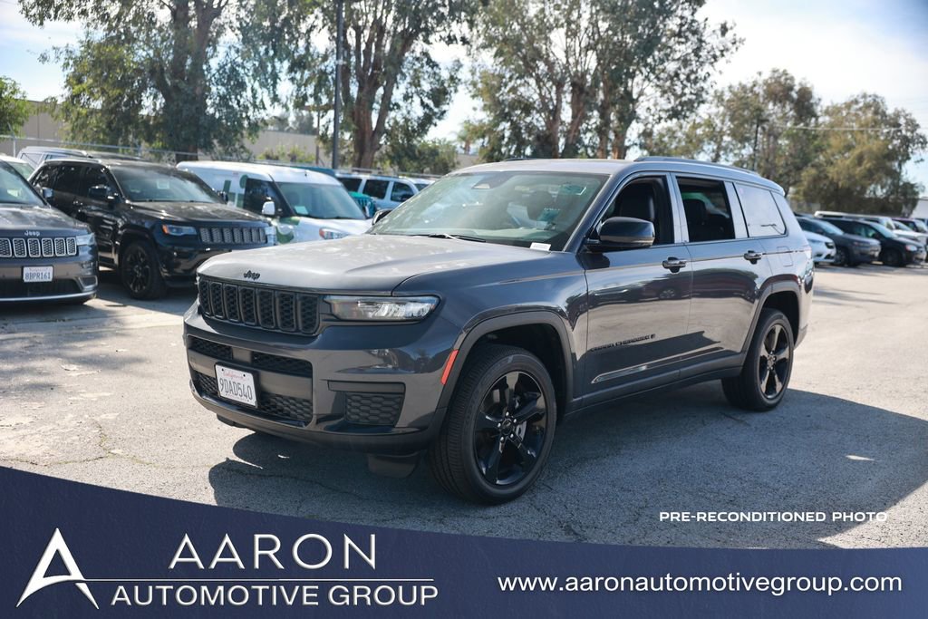 Used 2022 Jeep Grand Cherokee L Laredo image 1