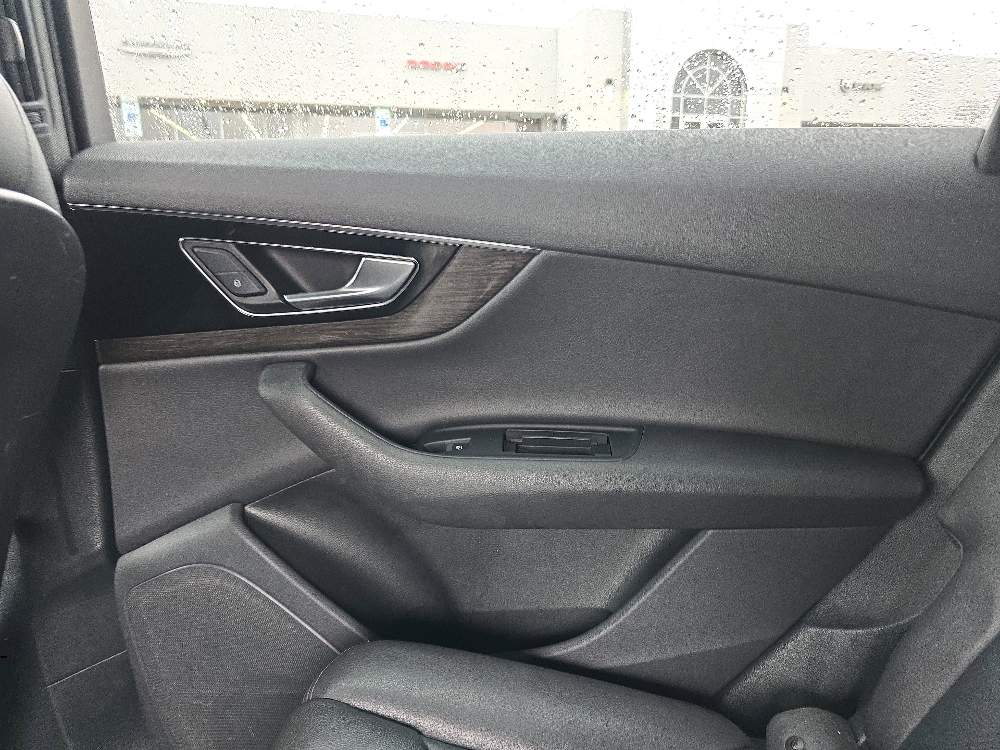 Used 2017 Audi Q7 3.0T Premium Plus w/ Premium Plus Package image 19