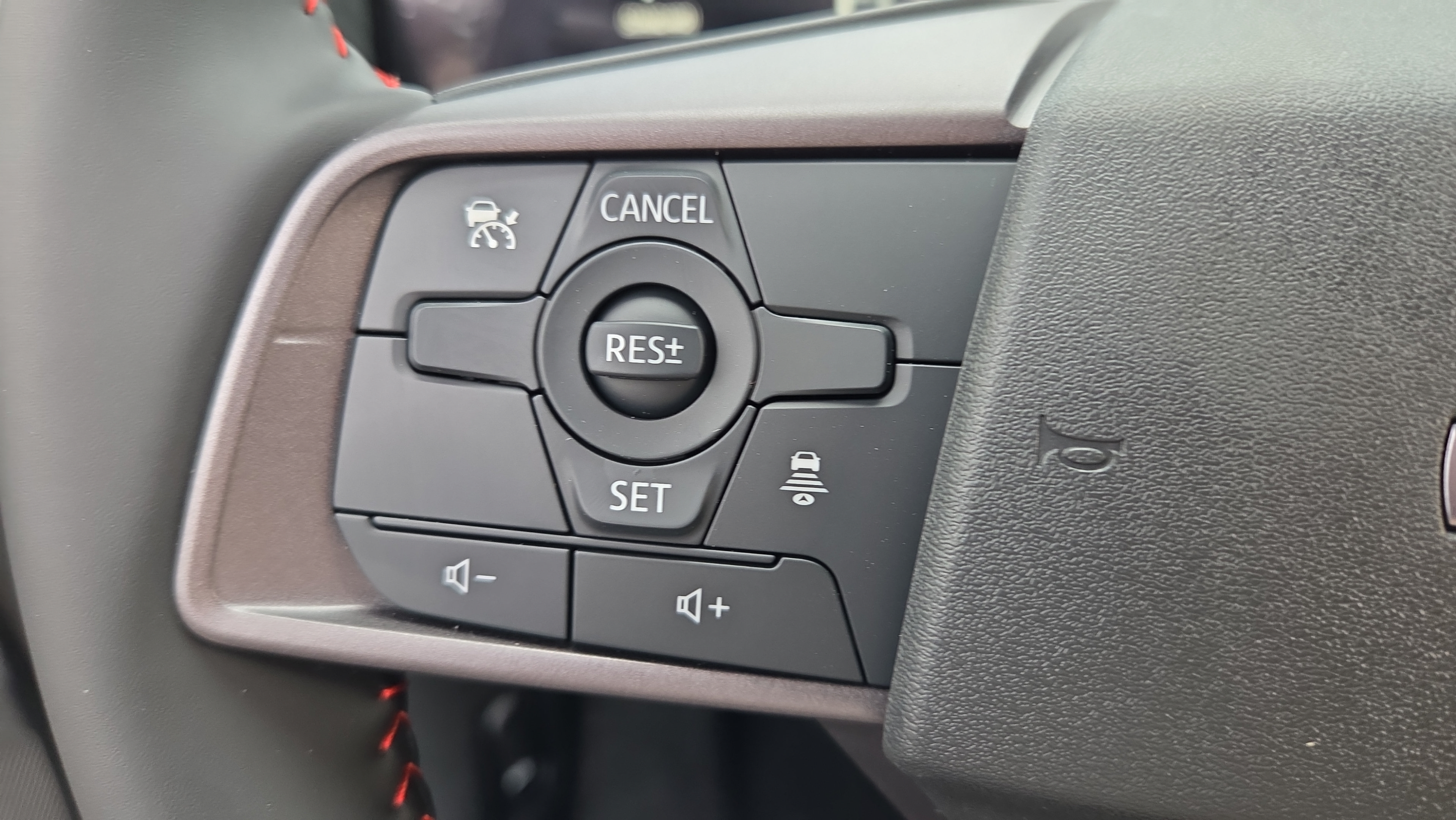 New 2027 Nissan Sentra SR w/ Floor Mat Package FWD image 28