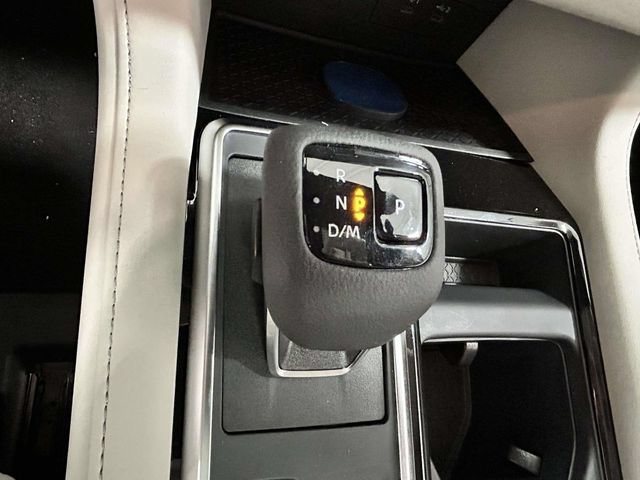 New 2026 Nissan Pathfinder SL w/ SL Premium Package FWD image 18