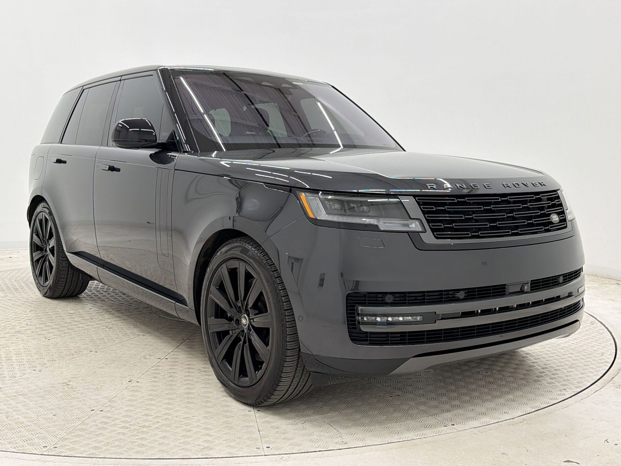 Used 2023 Land Rover Range Rover SE image 7