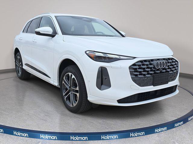 Certified 2025 Audi Q5 Premium w/ Convenience Package AWD/4WD image 4