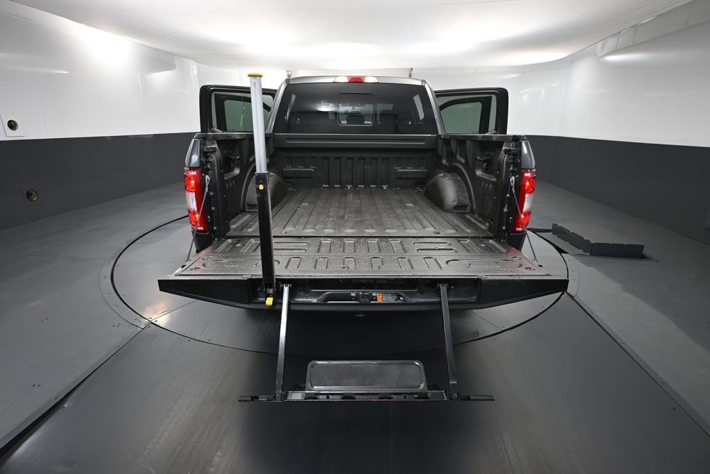 Used 2019 Ford F150 XLT w/ Equipment Group 302A Luxury AWD/4WD image 33
