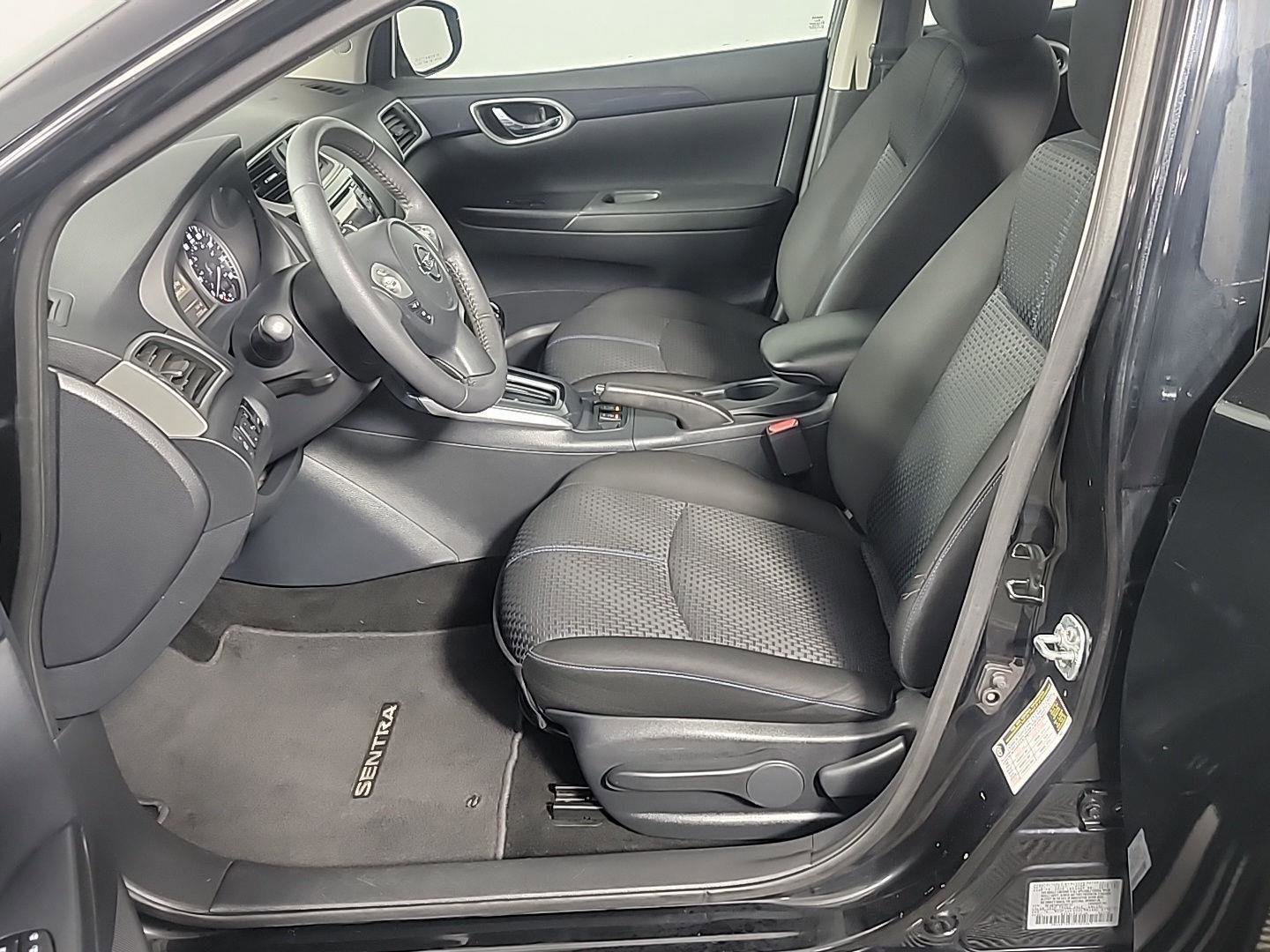 Used 2017 Nissan Sentra SR FWD image 18
