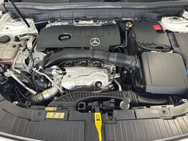Used 2022 Mercedes-Benz GLB 250 4MATIC image 31