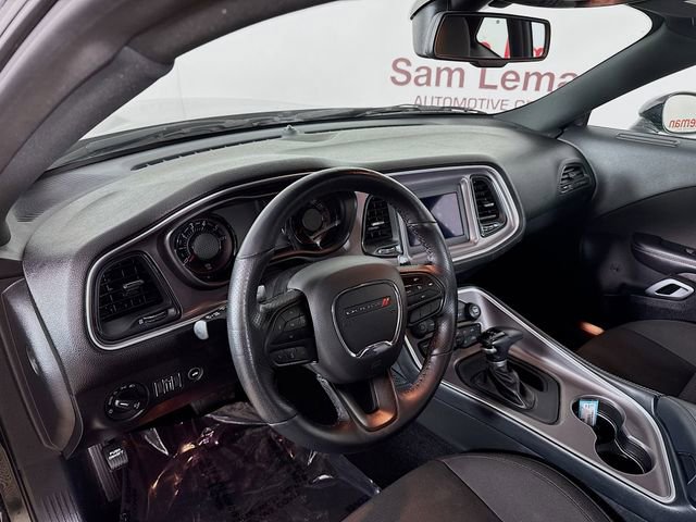 Used 2022 Dodge Challenger GT w/ Blacktop Package image 9