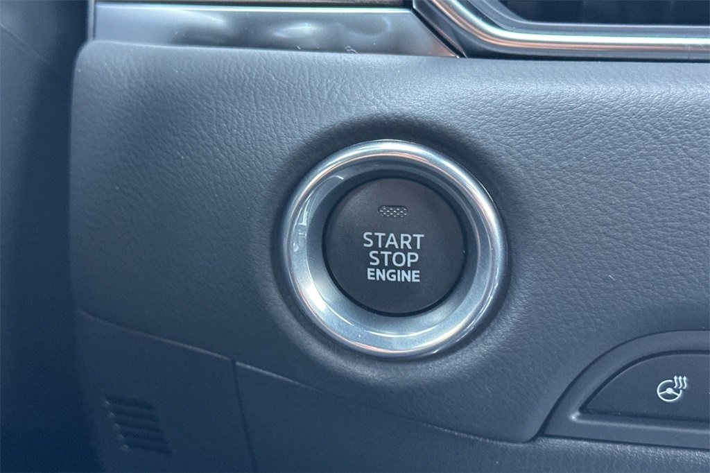 New 2025 MAZDA CX-5 Signature image 23