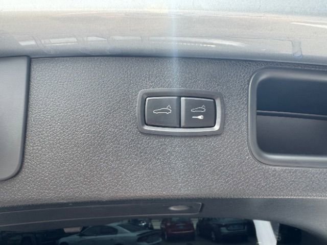 Used 2024 Porsche Macan Turbo image 48