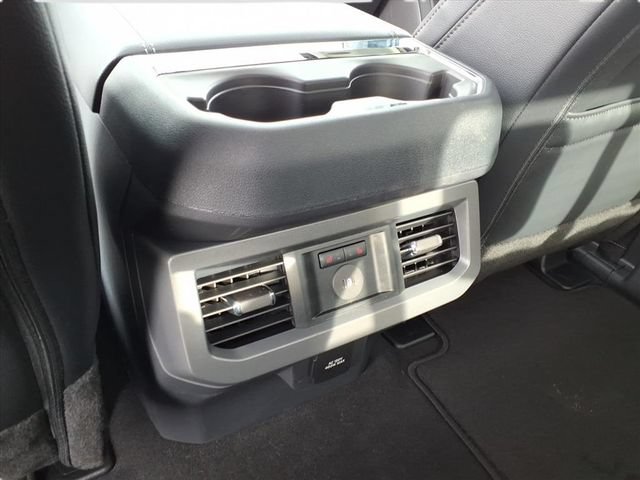 New 2026 Ford F250 Lariat w/ Black Appearance Package AWD/4WD image 8