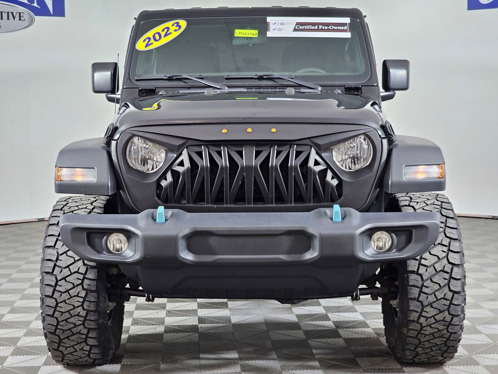 Used 2023 Jeep Wrangler Unlimited Sport AWD/4WD image 9