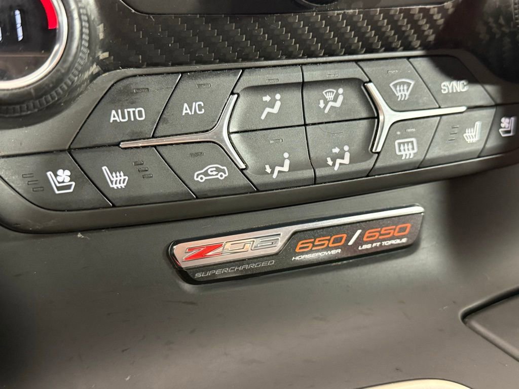 Used 2015 Chevrolet Corvette Z06 w/ 3LZ Preferred Equipment Group image 28