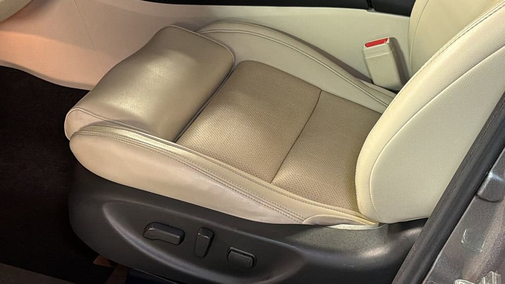 Used 2017 Nissan Maxima 3.5 SL image 25