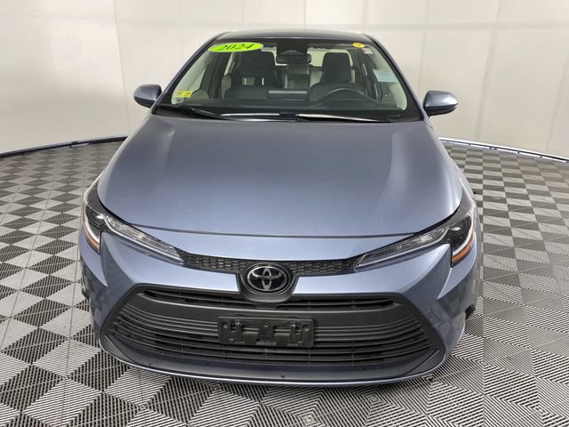 Used 2024 Toyota Corolla LE FWD image 3