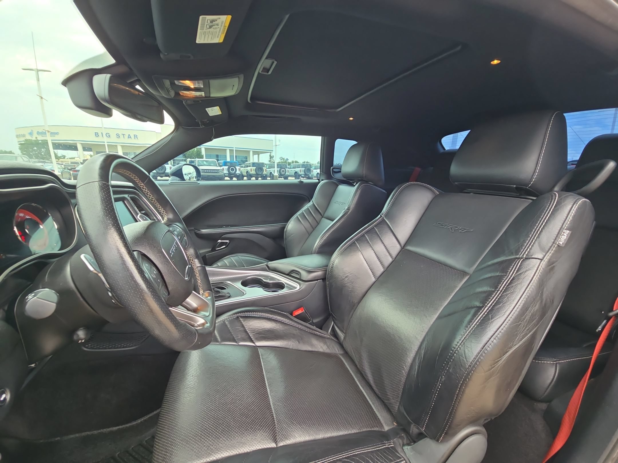 Used 2016 Dodge Challenger SRT Hellcat RWD image 14