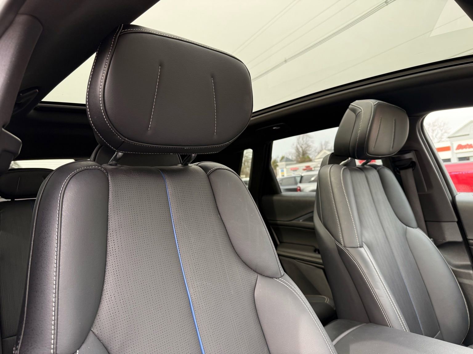 Used 2024 Cadillac Lyriq Sport image 22