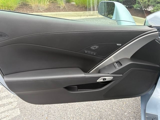 Used 2017 Chevrolet Corvette Stingray Coupe RWD image 14