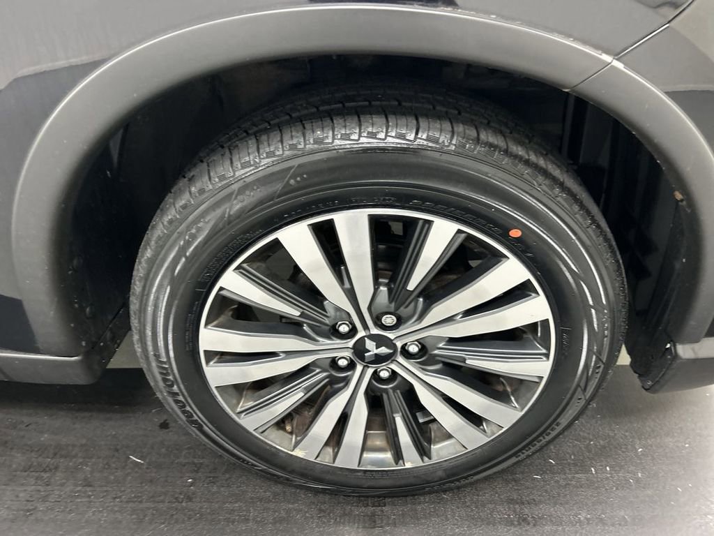 Used 2020 Mitsubishi Outlander ES AWD/4WD image 8