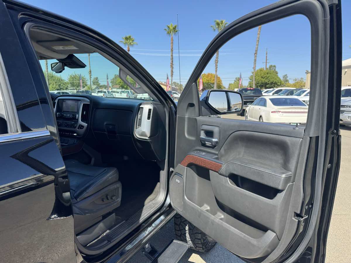 Used 2018 GMC Sierra 1500 SLT AWD/4WD image 16