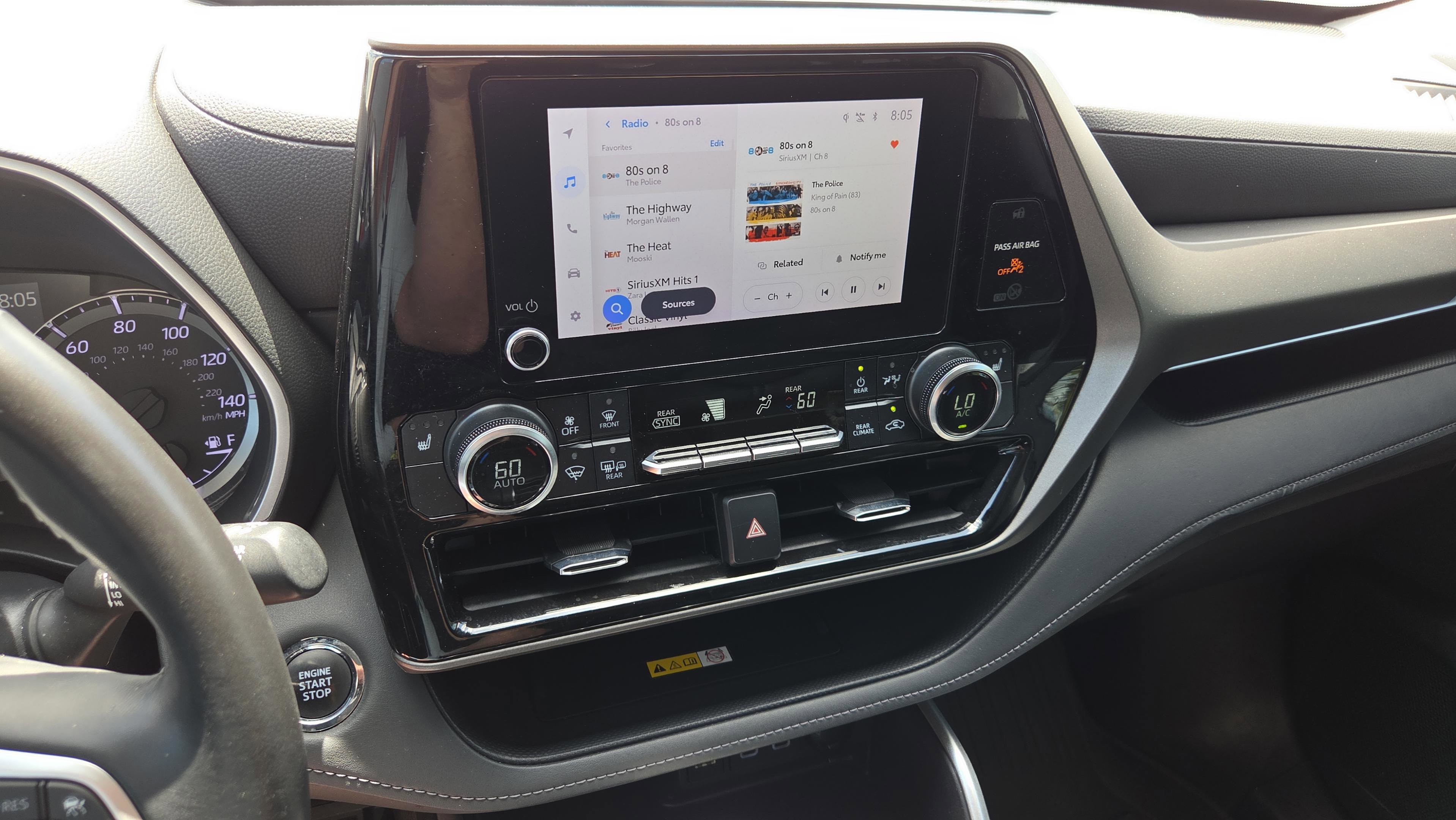 Used 2023 Toyota Highlander XLE image 23