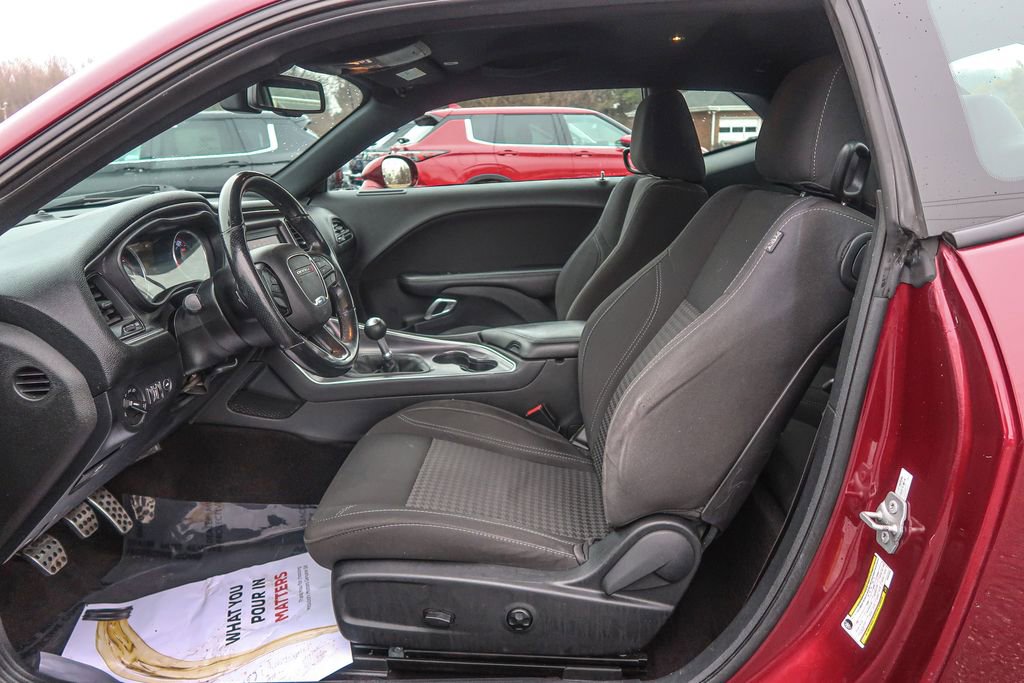 Used 2018 Dodge Challenger R/T image 22