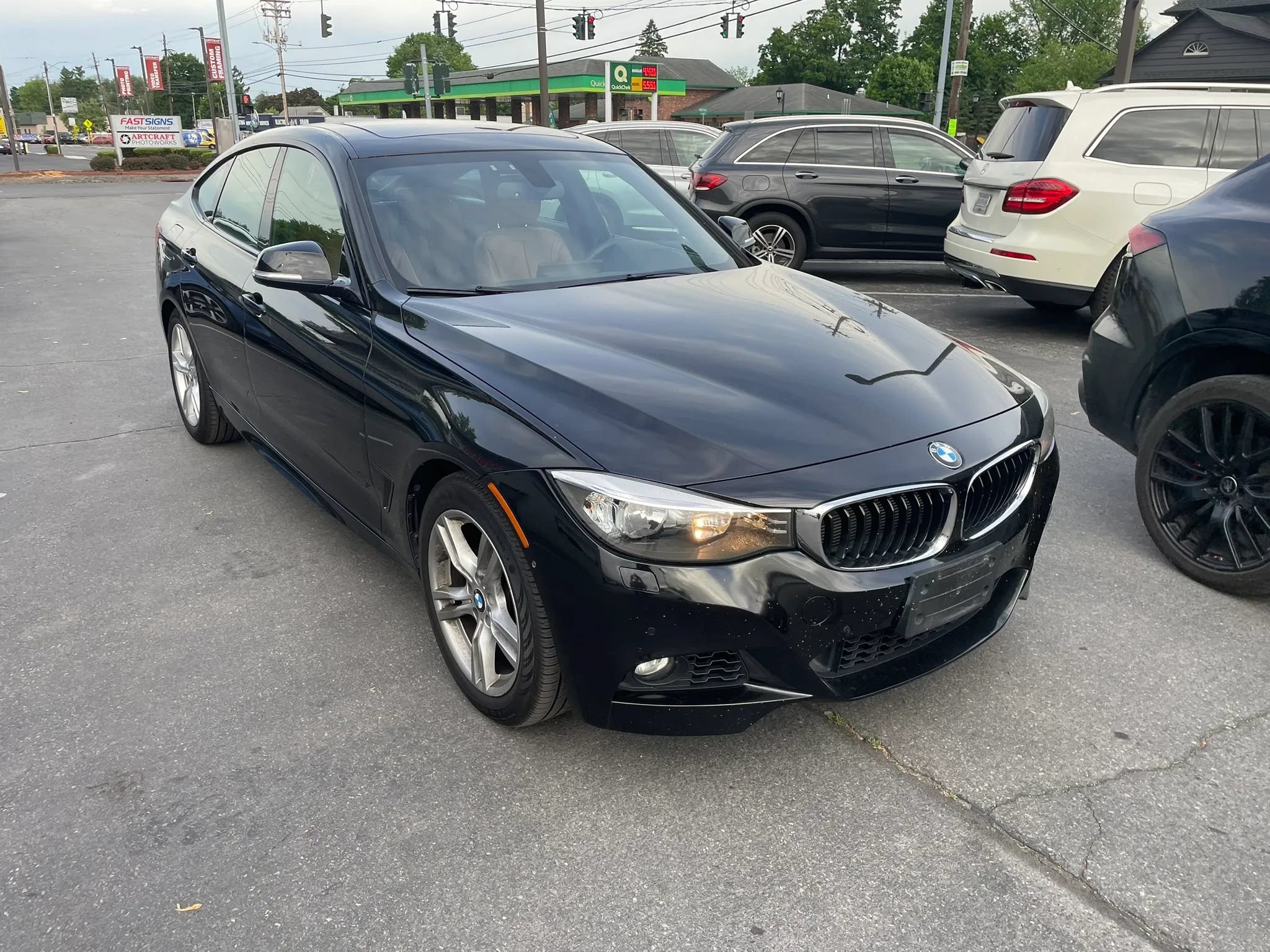 Used 2016 BMW 328i Gran Turismo xDrive AWD/4WD image 2