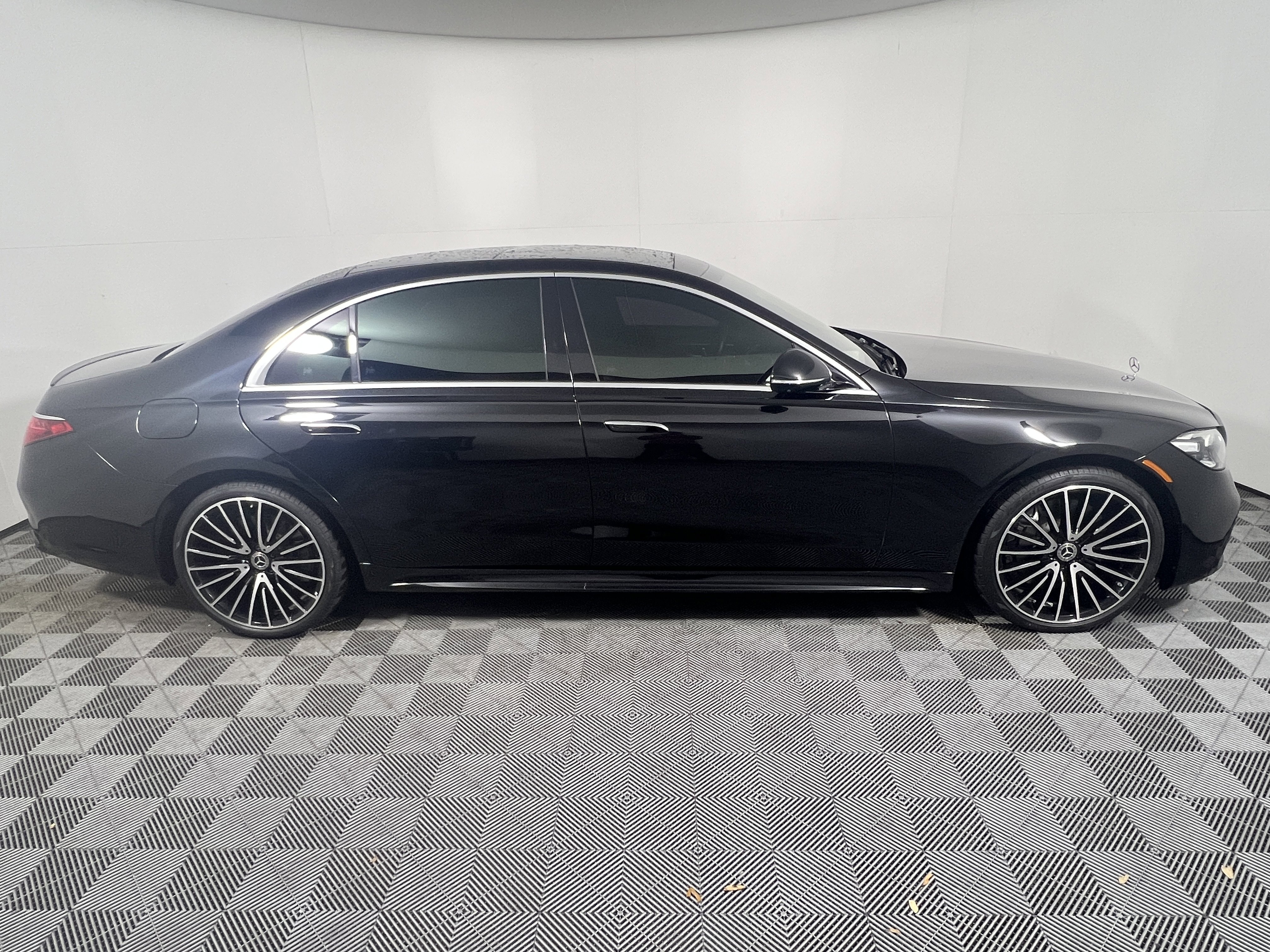 Certified 2022 Mercedes-Benz S 580 4MATIC Sedan image 6