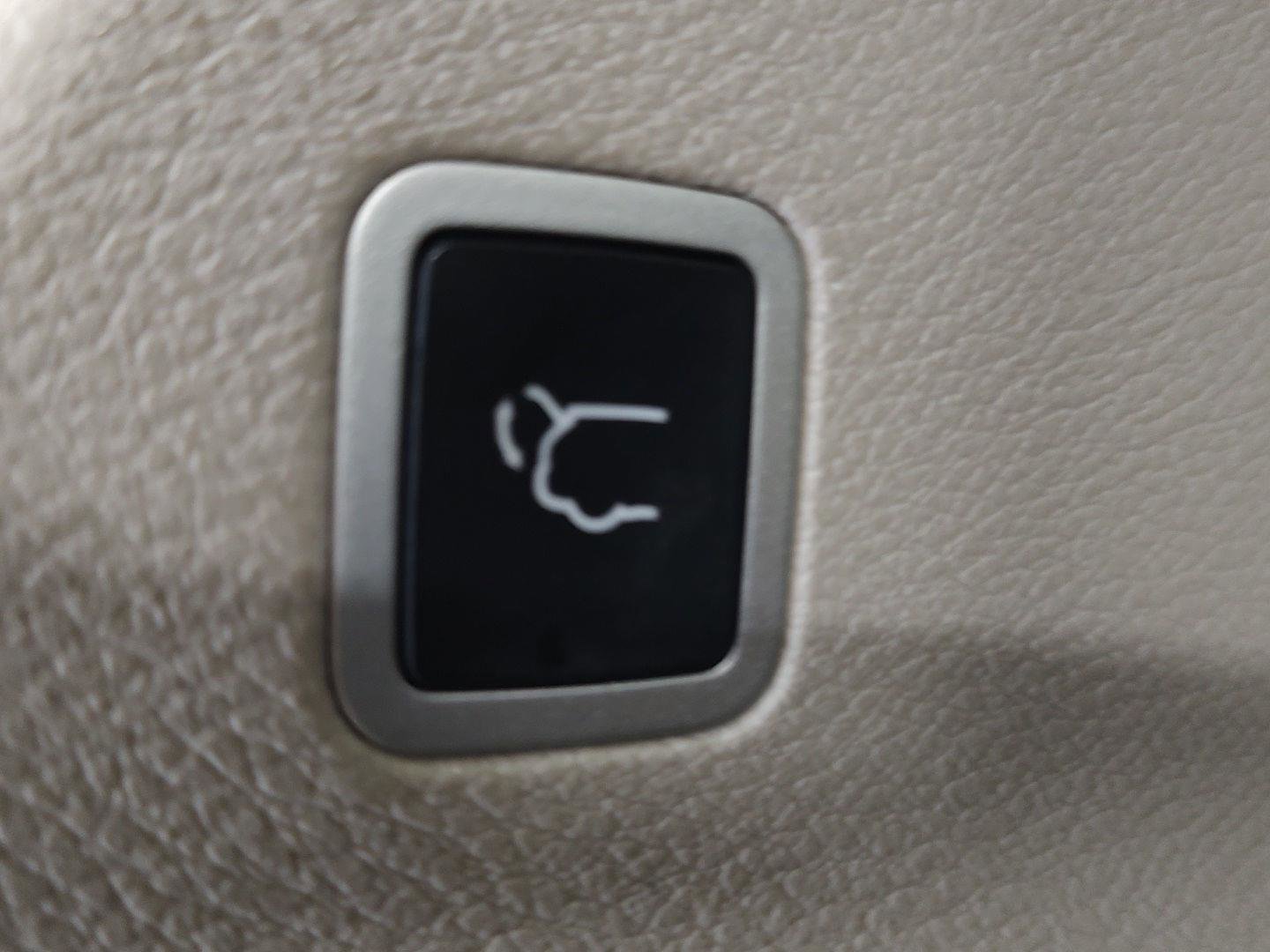 Used 2019 Chrysler Pacifica Limited image 27