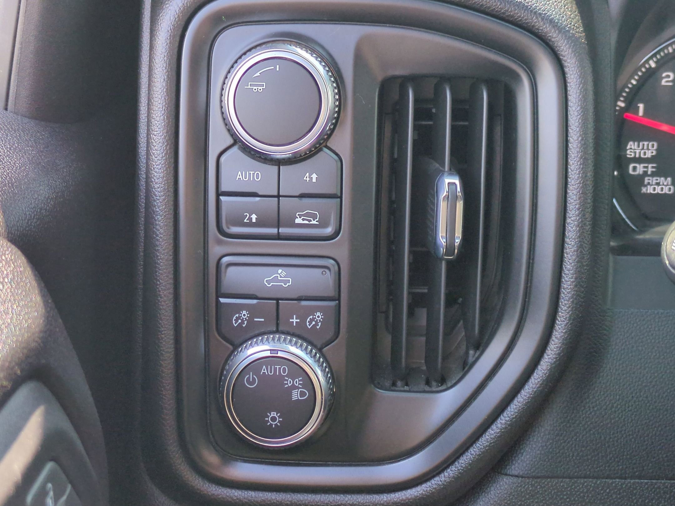 Certified 2023 GMC Sierra 1500 Pro w/ Pro Value Package image 18