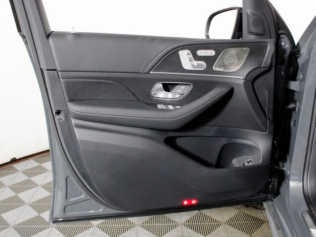 Certified 2026 Mercedes-Benz GLE 53 AMG 4MATIC image 11