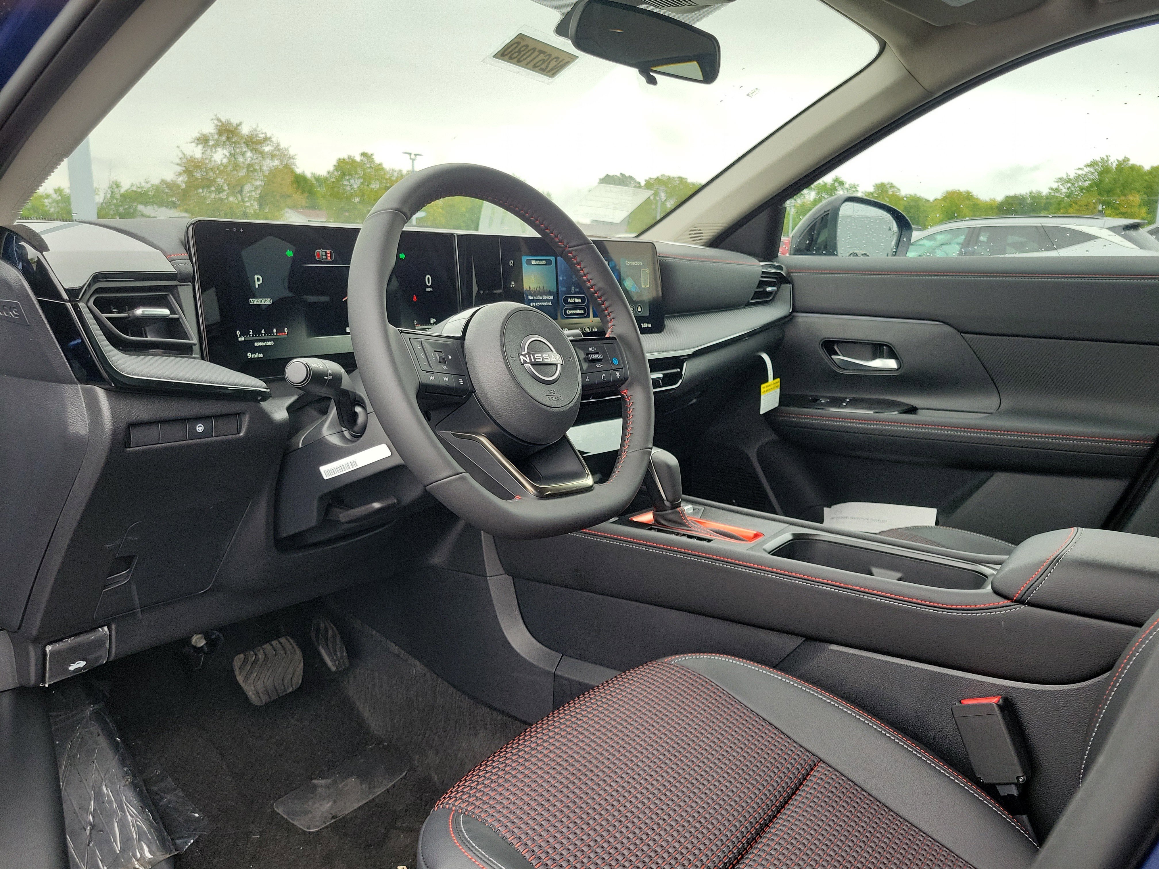 New 2026 Nissan Kicks SR w/ Illumination Package AWD/4WD image 18