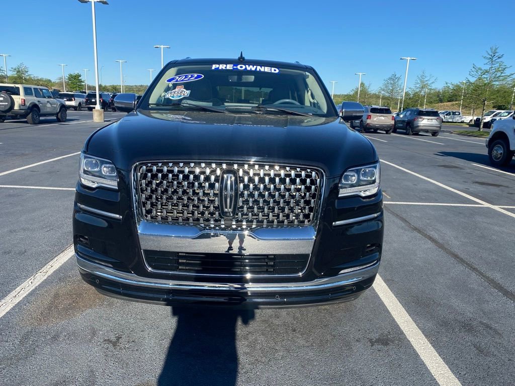 Used 2022 Lincoln Navigator Black Label image 2