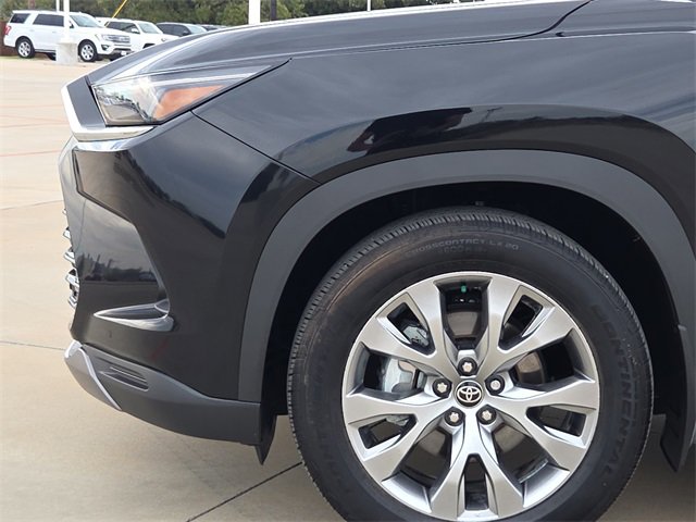 Used 2025 Toyota Grand Highlander AWD image 5