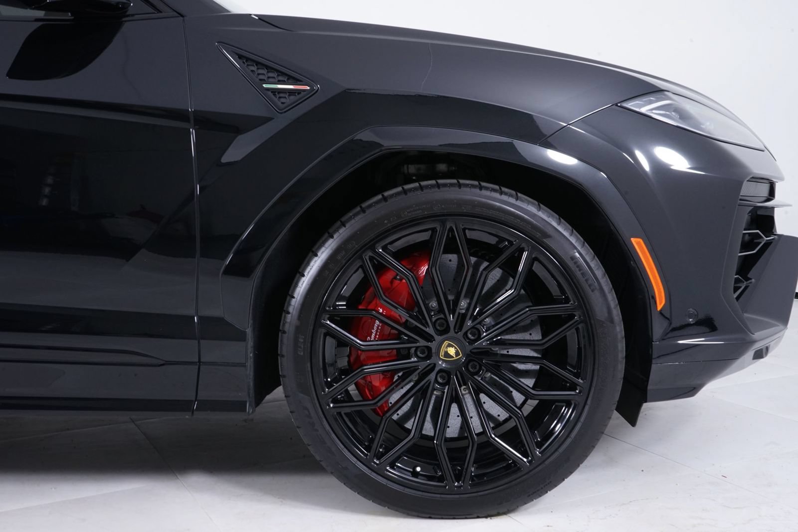 Used 2025 Lamborghini Urus S AWD/4WD image 15