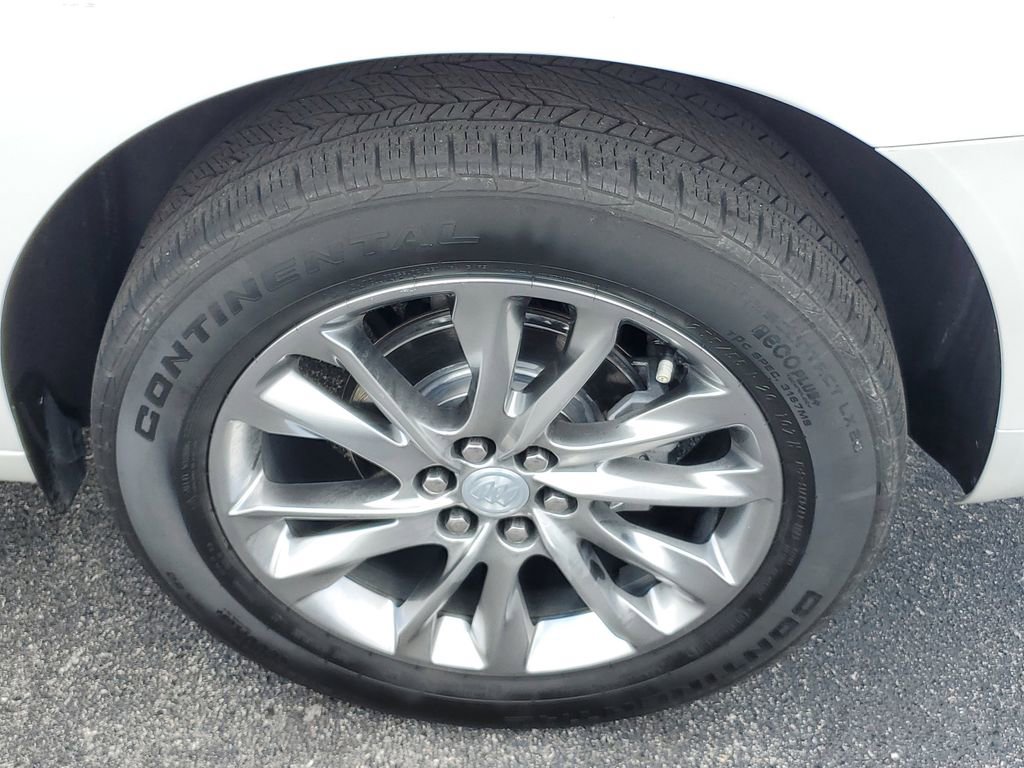 Used 2022 Buick Enclave Avenir image 5