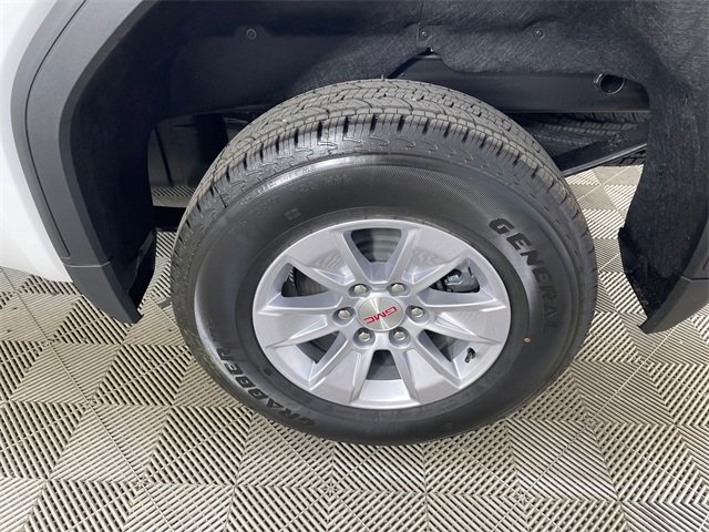 New 2026 GMC Sierra 1500 SLE w/ Preferred Package image 18