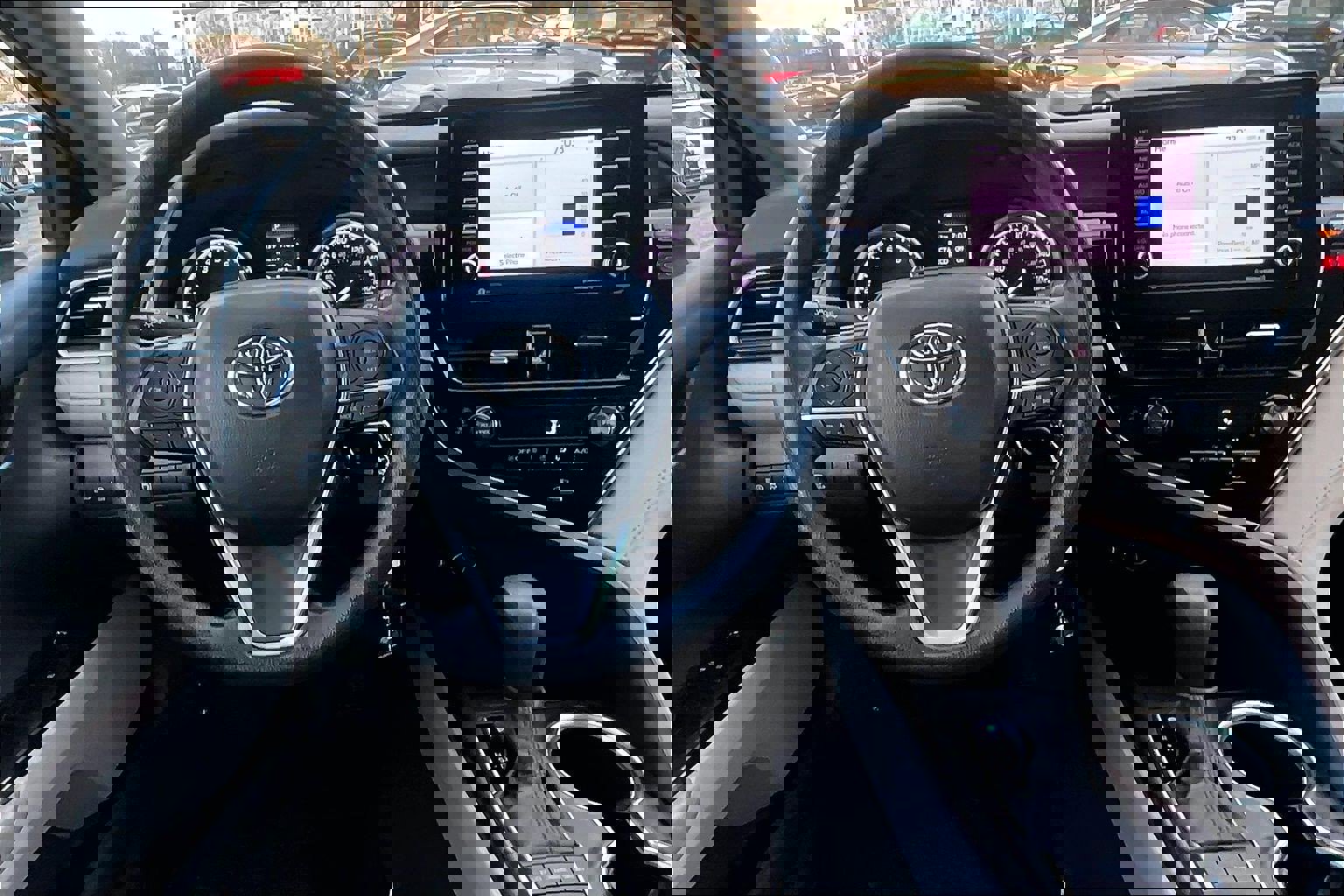 Used 2023 Toyota Camry LE image 5