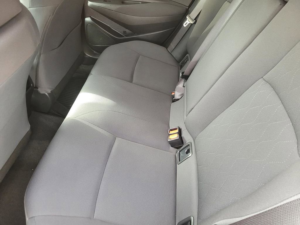 Used 2020 Toyota Corolla LE image 14