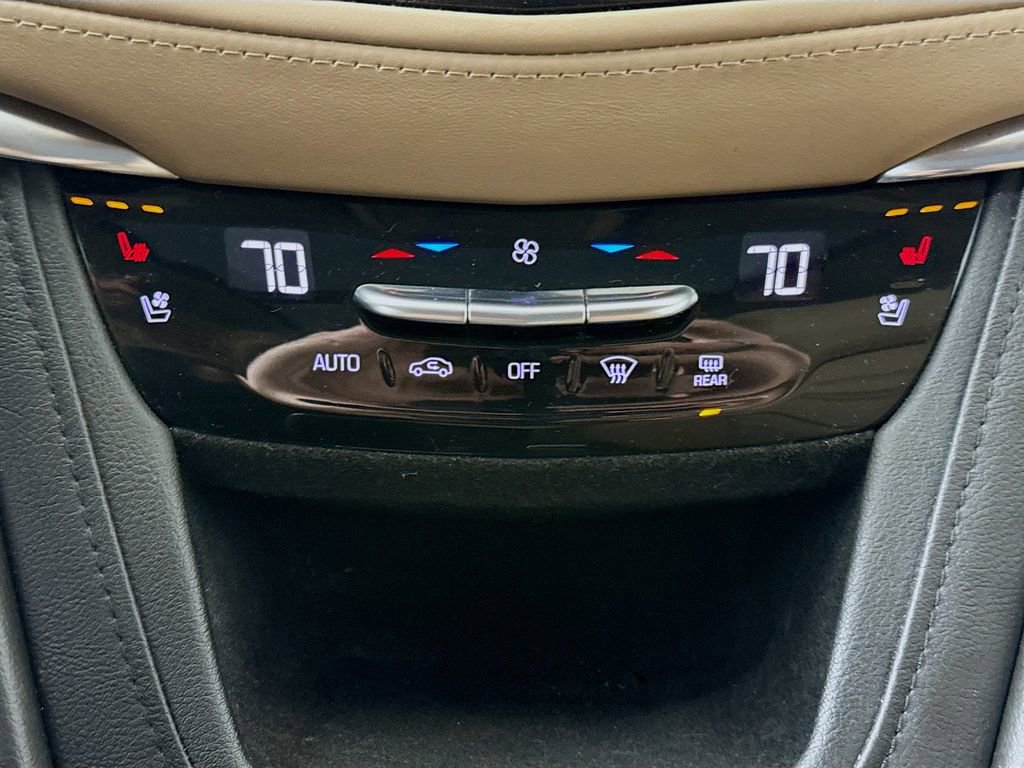 Used 2019 Cadillac XT5 Platinum image 16