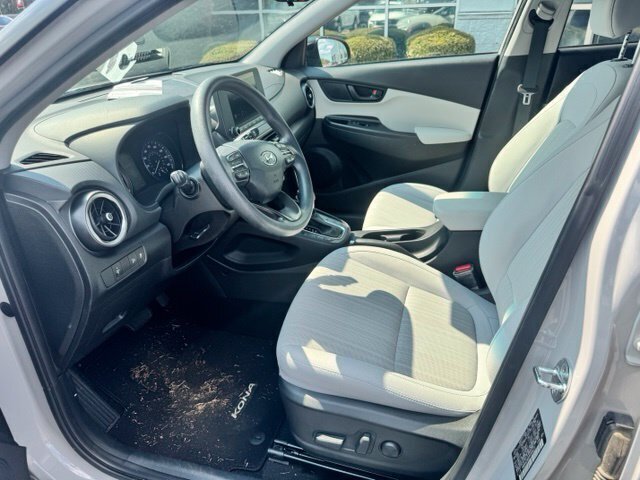 Used 2023 Hyundai Kona SEL FWD image 13