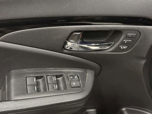 Used 2017 Honda Pilot Touring image 16