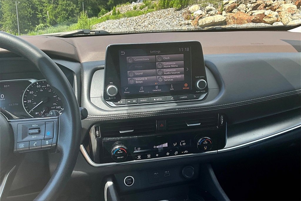 Used 2021 Nissan Rogue SV image 29