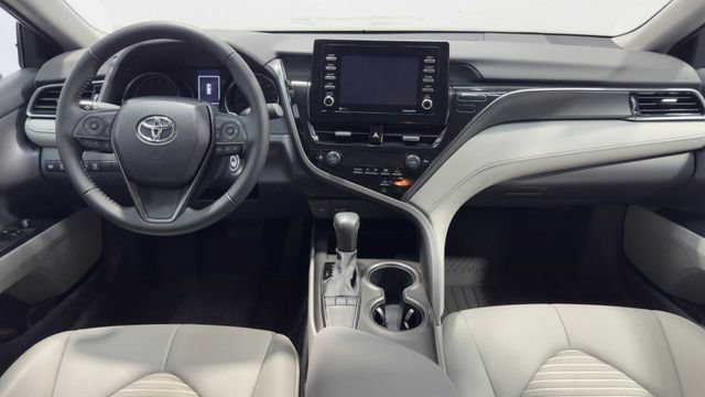 Used 2023 Toyota Camry SE FWD image 15