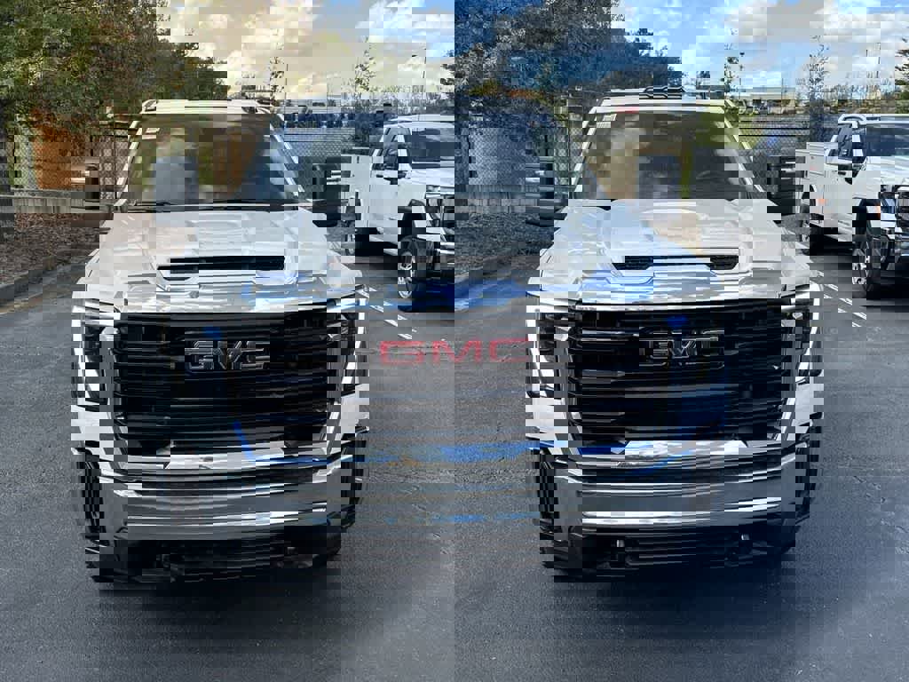 New 2024 GMC Sierra 2500 Pro w/ Convenience Package image 3