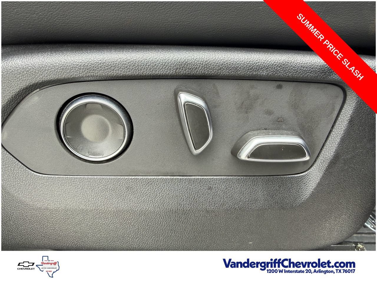 Certified 2023 Cadillac Escalade Premium Luxury w/ LPO, Floor Liner Package AWD/4WD image 25