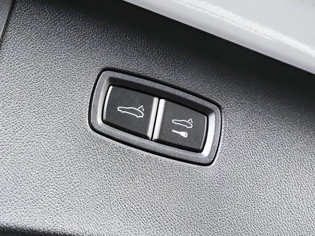 New 2026 Porsche Cayenne GTS image 33