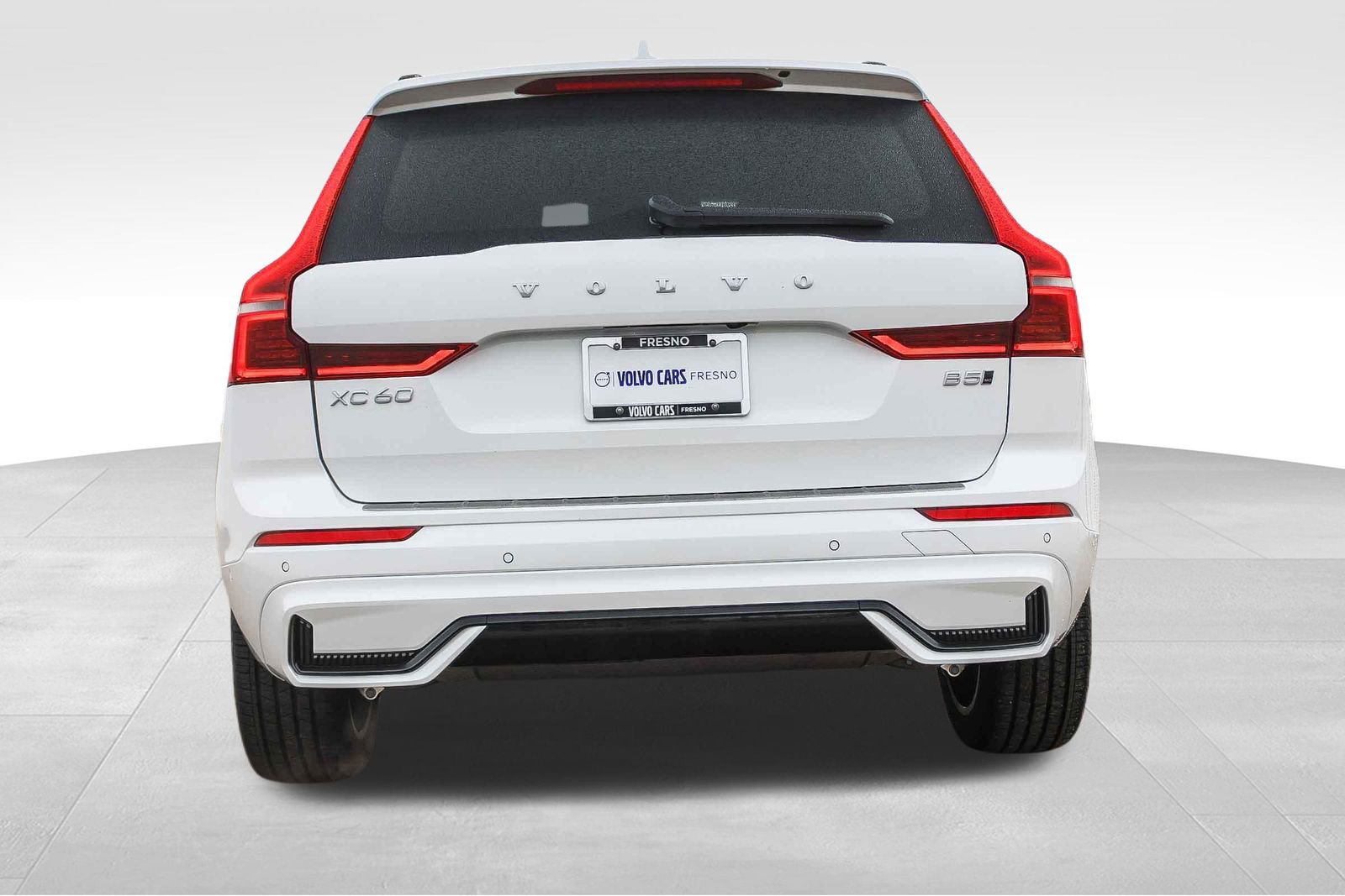 New 2026 Volvo XC60 B5 Plus w/ Climate Package PRO image 6