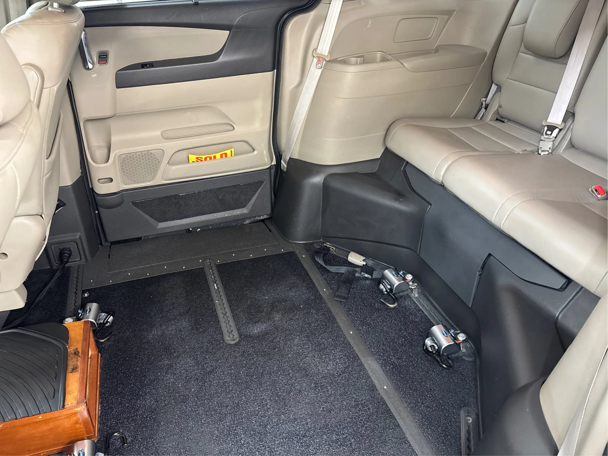 Used 2014 Honda Odyssey EX-L image 14