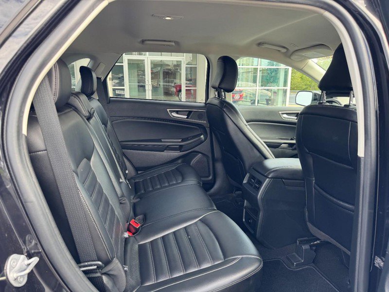 Used 2024 Ford Edge SEL image 10