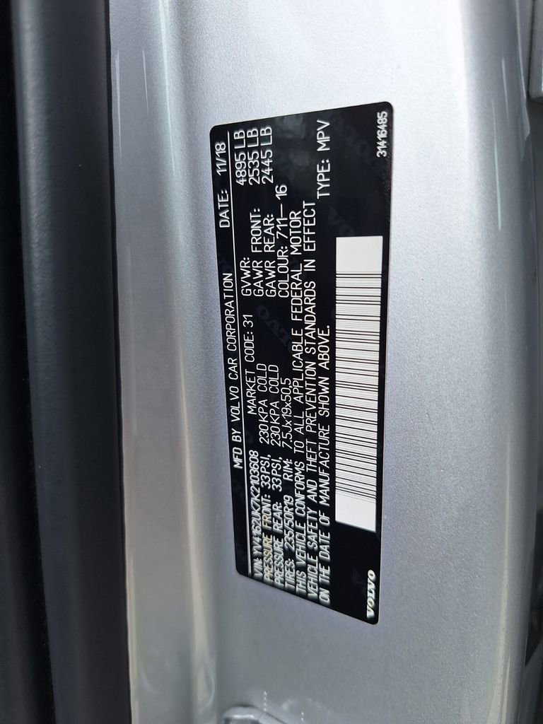 Used 2019 Volvo XC40 T5 Momentum image 30